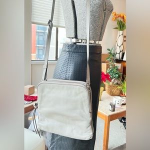 BANANA REPUBLIC TAN LEATHER CROSSBODY